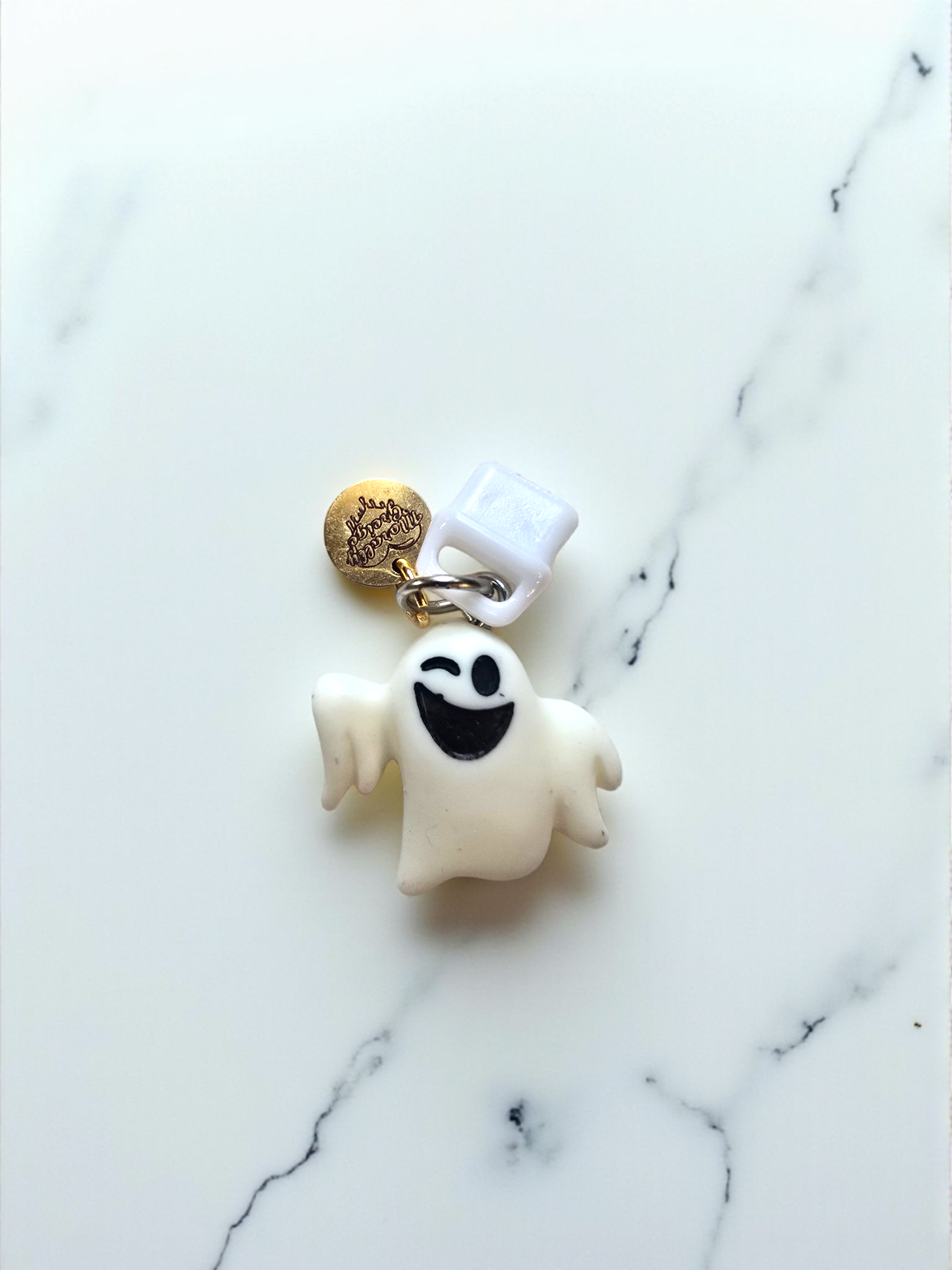 Ghosted White Dust Plug